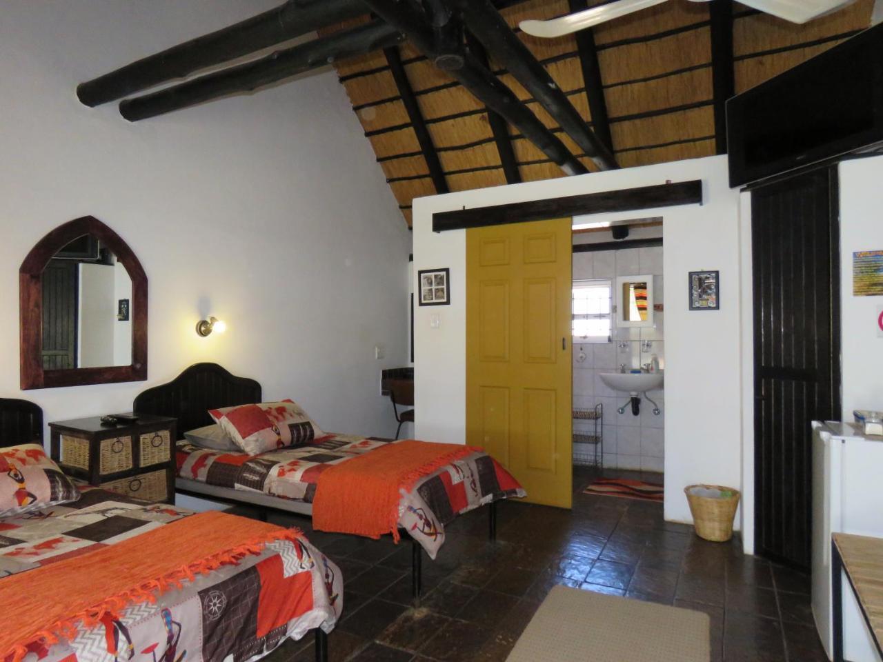 Lion'S Den Guesthouse Otjiwarongo Eksteriør bilde