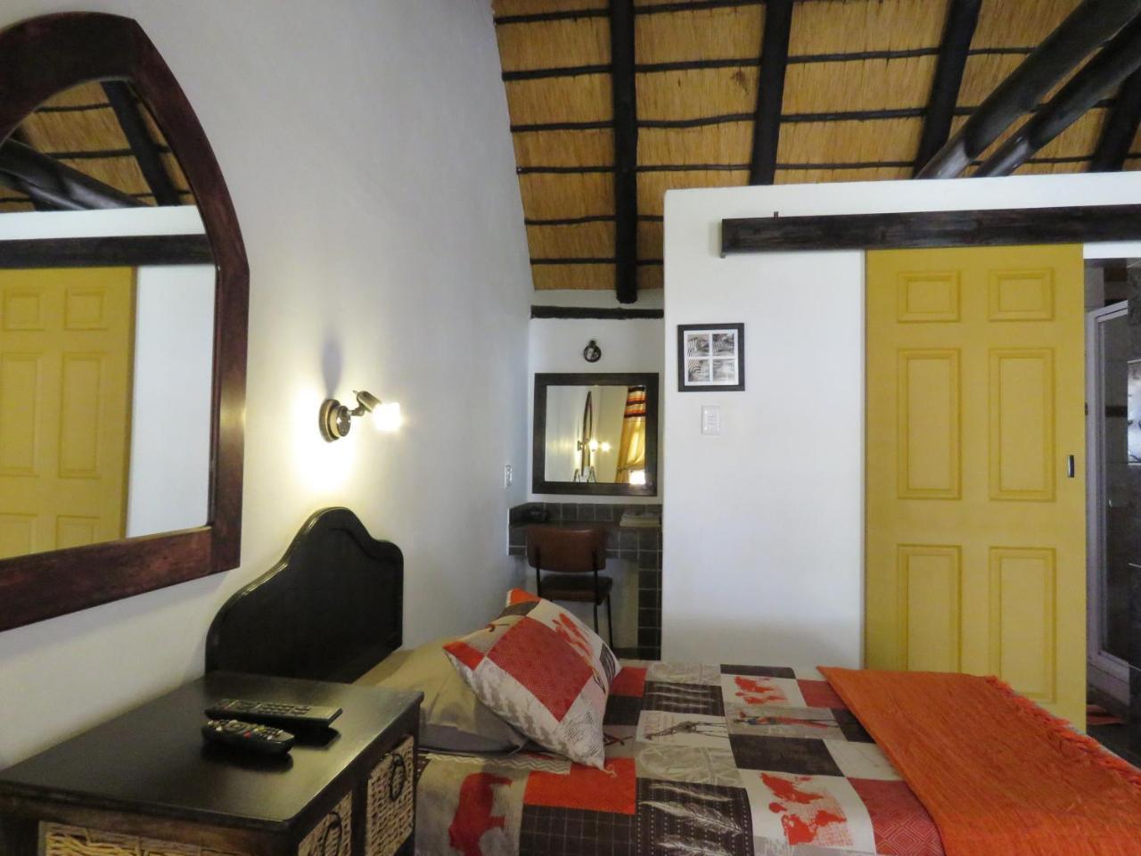 Lion'S Den Guesthouse Otjiwarongo Eksteriør bilde