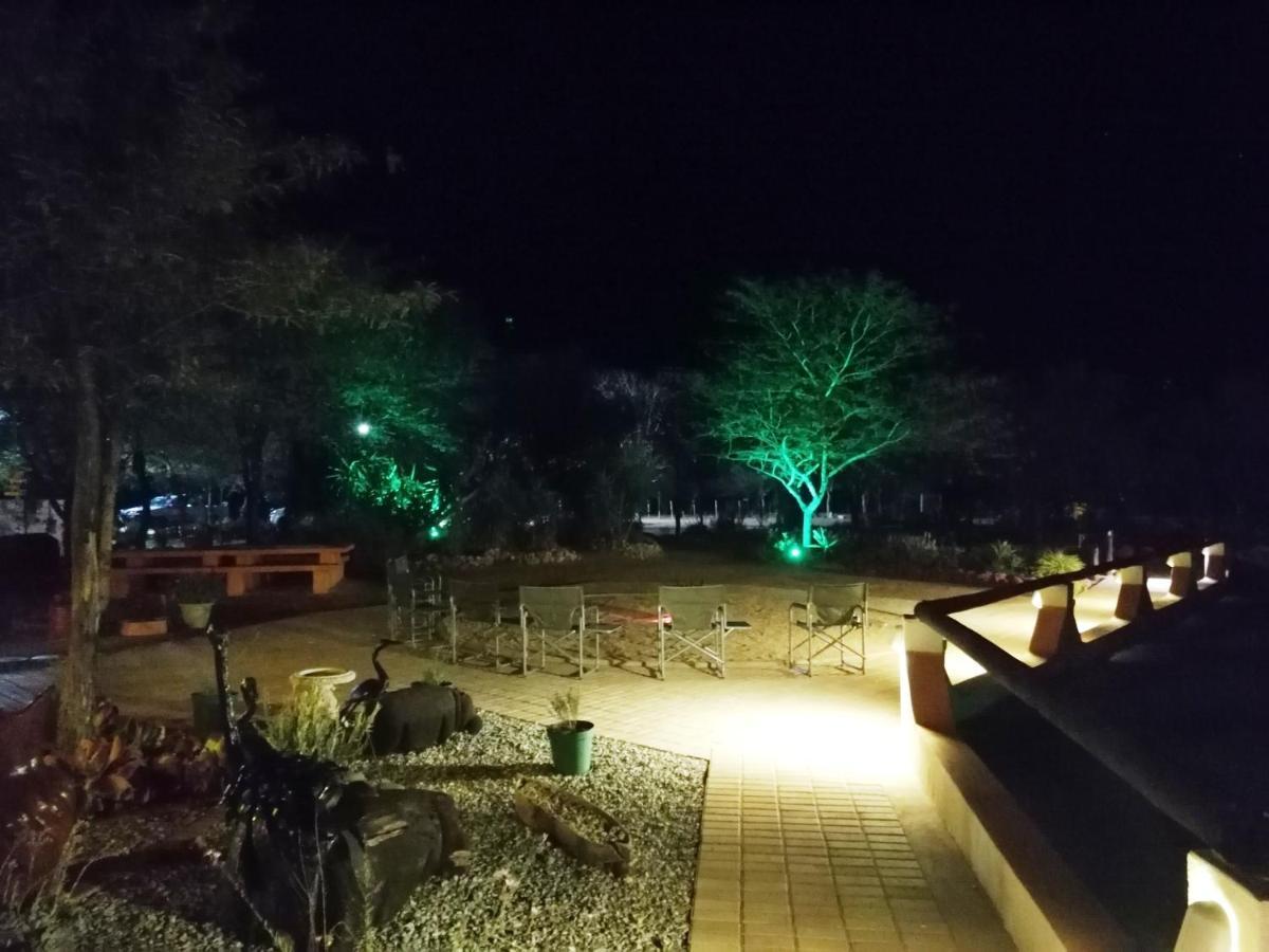 Lion'S Den Guesthouse Otjiwarongo Eksteriør bilde