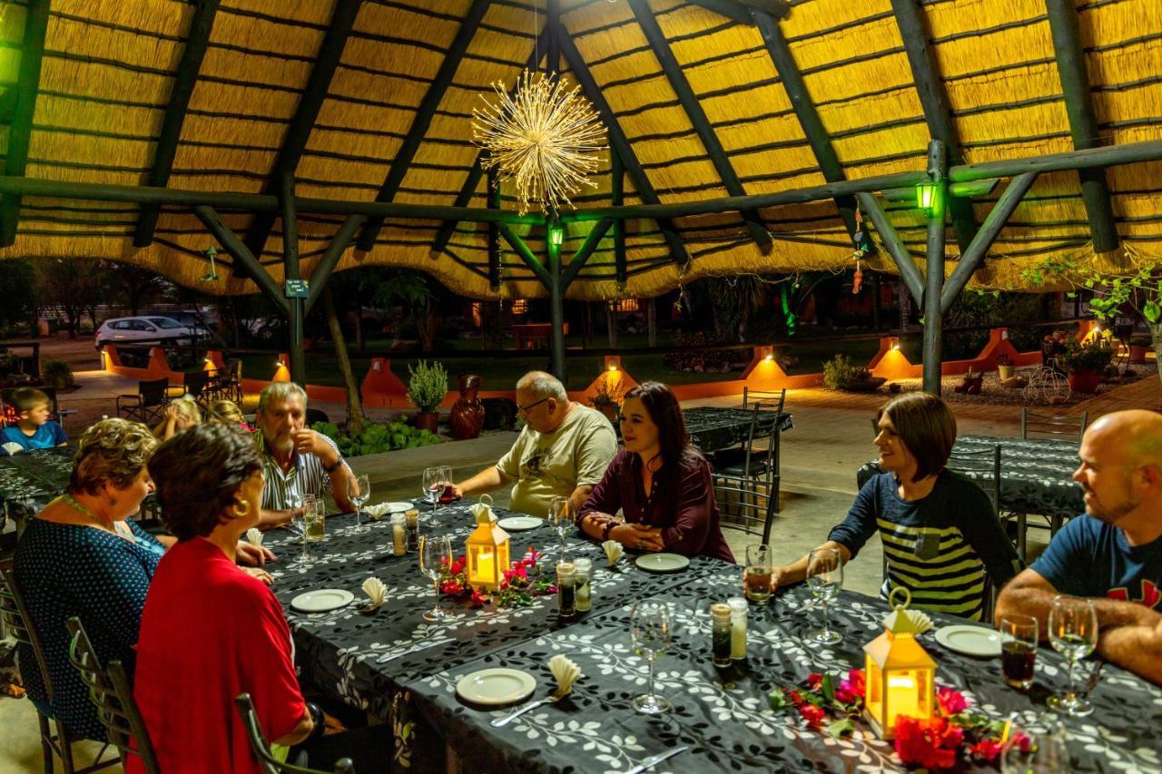 Lion'S Den Guesthouse Otjiwarongo Eksteriør bilde