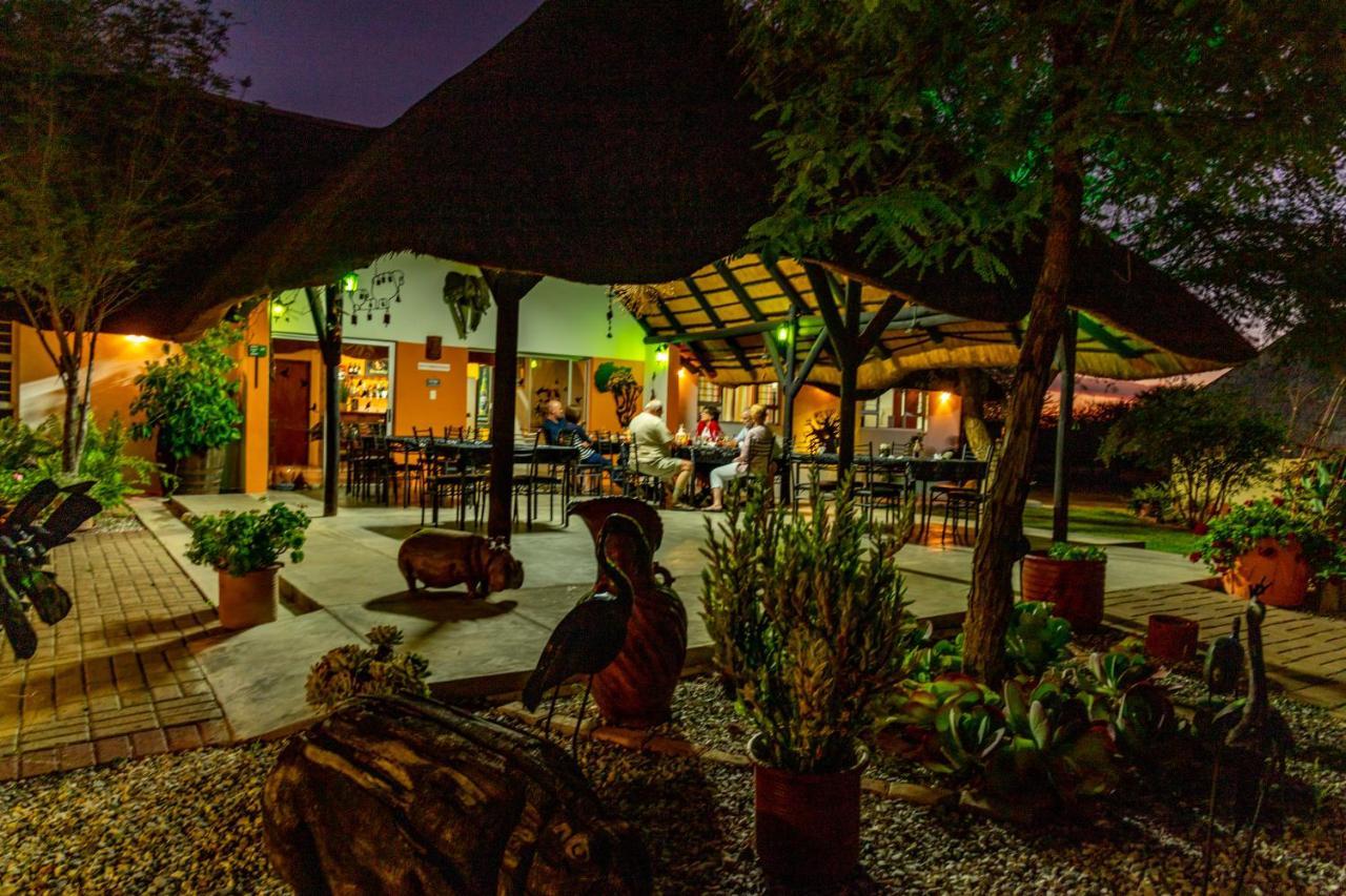 Lion'S Den Guesthouse Otjiwarongo Eksteriør bilde