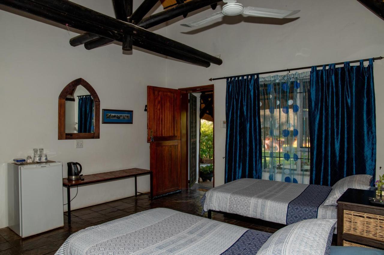 Lion'S Den Guesthouse Otjiwarongo Eksteriør bilde