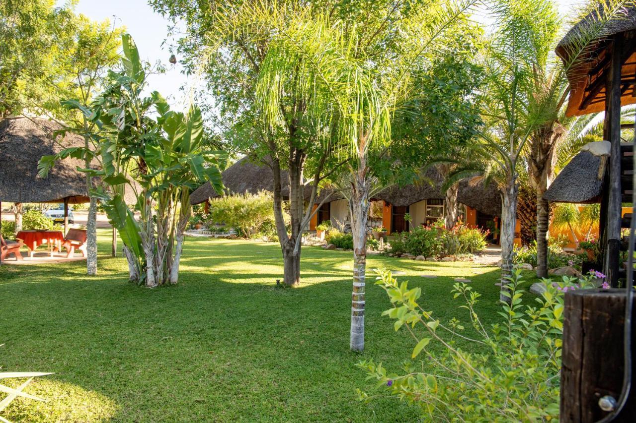 Lion'S Den Guesthouse Otjiwarongo Eksteriør bilde