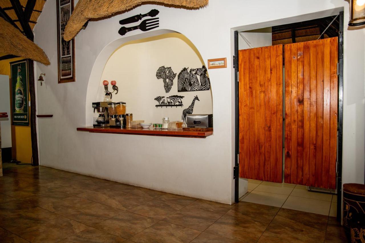 Lion'S Den Guesthouse Otjiwarongo Eksteriør bilde