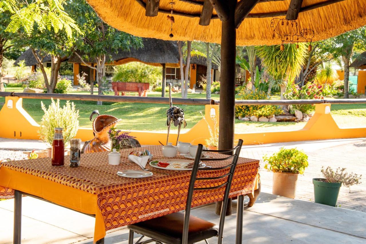 Lion'S Den Guesthouse Otjiwarongo Eksteriør bilde