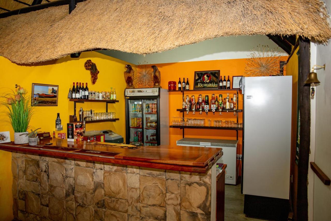Lion'S Den Guesthouse Otjiwarongo Eksteriør bilde